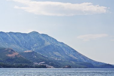 Karadağ coast üzerinde Dağları