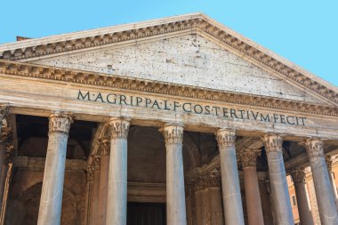 Roma closeup Pantheon