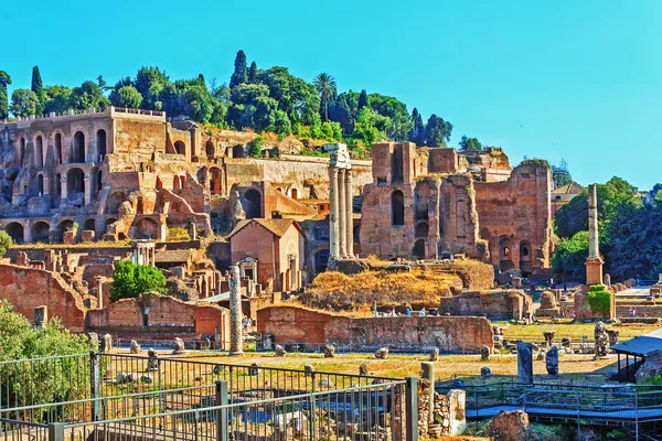 Ancient ruins in Rome hdr — Stock Photo, Image