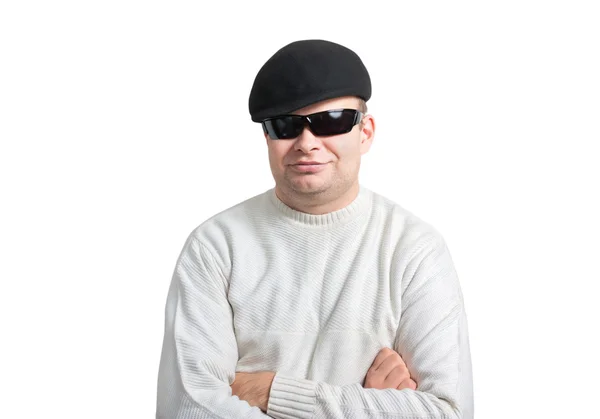 Портрет уверенного человека в солнцезащитных очках — стоковое фото