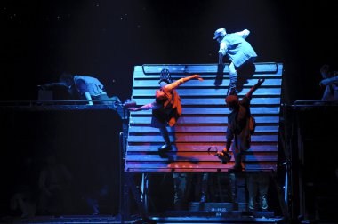 Ünlü Çin tiyatro dans: Demiryolu gerillalar