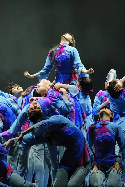 Chinese national dancers — Stock Photo, Image