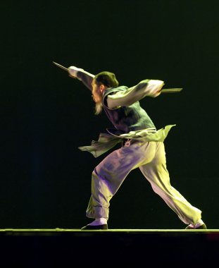 modern dans gösterisi