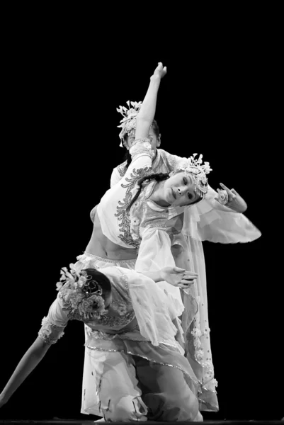 Moderní tanečnice — Stock fotografie