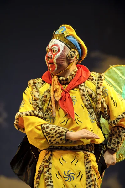 Chinese opera "Apenkoning: flaming berg" — Stockfoto