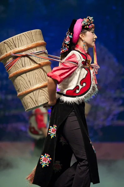 Chinesischer tibetischer ethnischer Tanz — Stockfoto