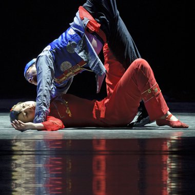 Chinese national dancers