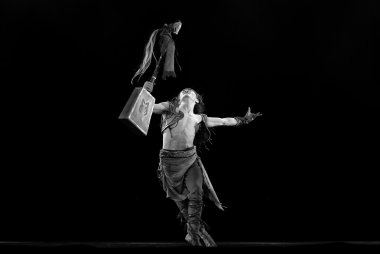 Moğol solo dansçı