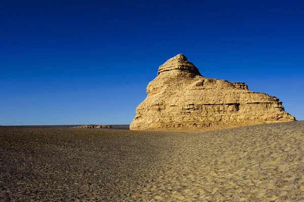 Suprafața unică a pământului yadan în deșertul Gobi din Dunhuang, China — Fotografie, imagine de stoc