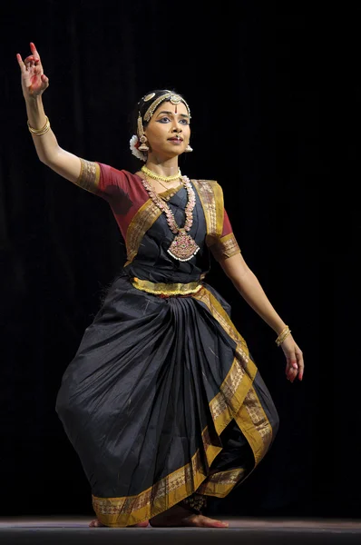 Bharatanatyam indyjski tancerz — Zdjęcie stockowe