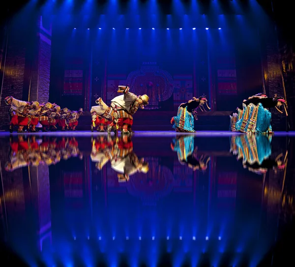 Chinese Tibetan ethnic dance — Stock Photo, Image