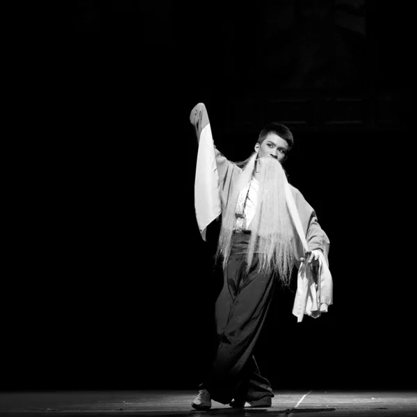 Chinese traditional opera actor with theatrical costume — Stock Photo, Image