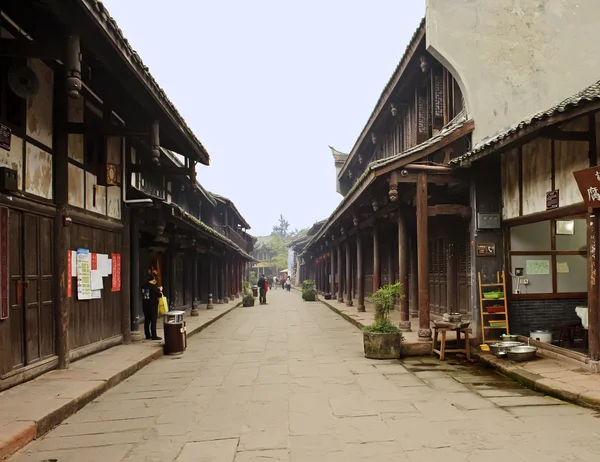 Allée d'une vieille ville traditionnelle chinoise — Photo