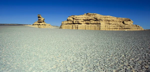 Superfície de terra yadan única no deserto de Gobi em Dunhuang, China — Fotografia de Stock