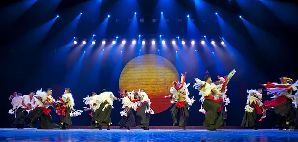 Chinese ethnic dance of Yi nationality — Stock Photo, Image