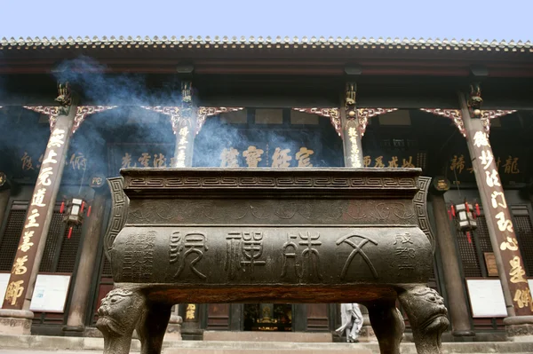 Incense altar in buddhist temple — Stock Photo, Image