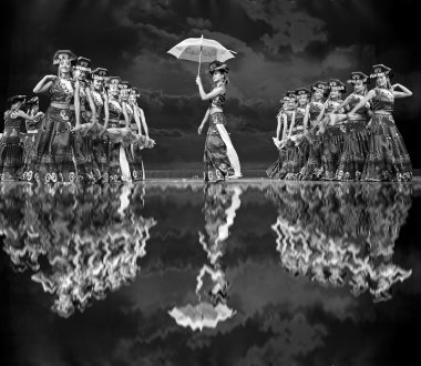 Çin etnik dansçılar yi milliyet