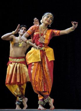 Hint bharatanatyam dansçılar