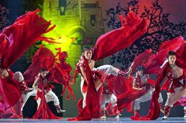 Çin qiang Ulusal dansçılar