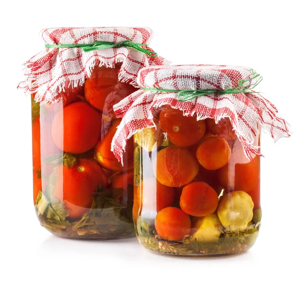 Ingeblikte tomaten in glazen pot — Stockfoto
