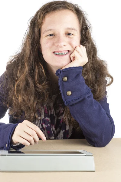 Teen on her tablet — Stock Photo, Image