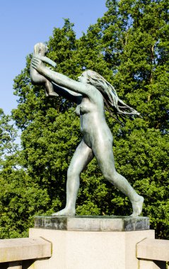 Vigeland kadın bebek