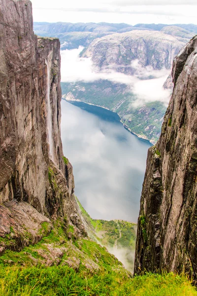 Vista de Lysefjord da montanha Kjerag — Fotografia de Stock