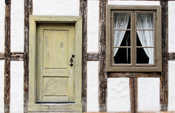 Porta e finestra — Foto Stock