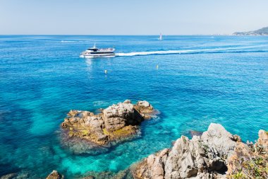costa brava yakınındaki deniz Motorlu tekne