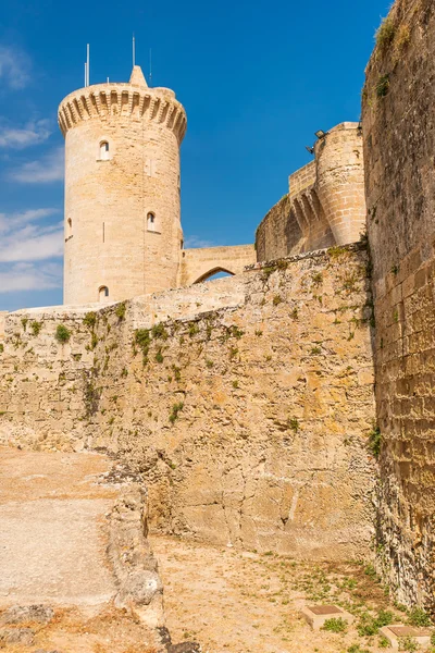 Bellver castillo věž na Mallorce — Stock fotografie