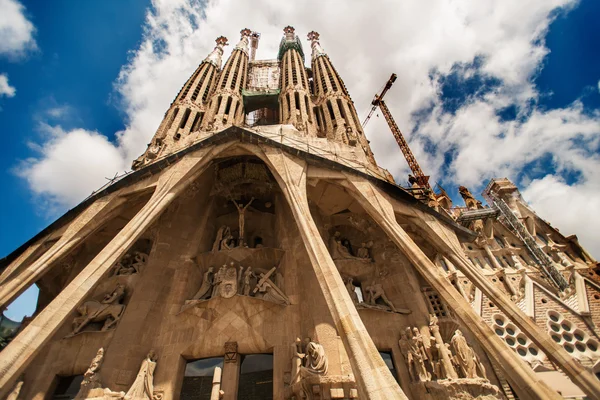 Sagrada familia široký úhel — Stock fotografie