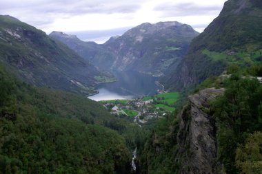 geiranger fiyort Norveç'in doğal görünümü