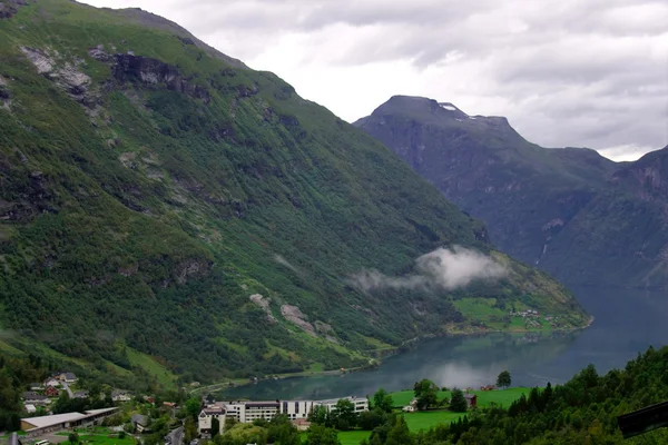 Vista panorámica del fiordo de Geiranger — Foto de Stock