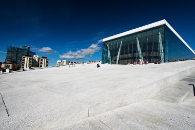 Oslo opera binası