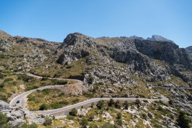 dağ dolambaçlı yol