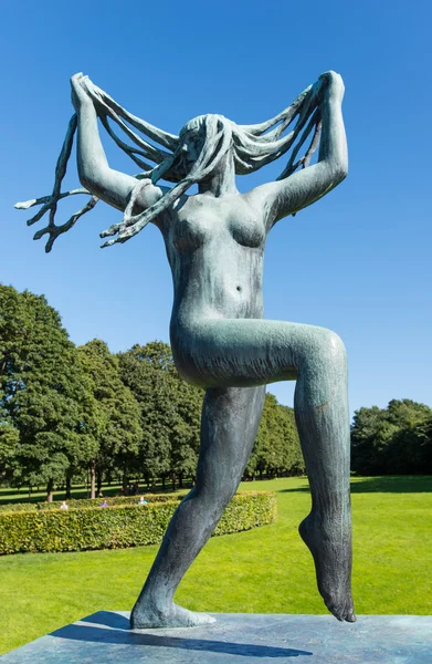 Vigeland standbeeld meisje met lange haren — Stockfoto