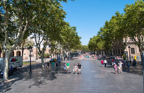 Rua pedonal em Barcelona Espanha — Fotografia de Stock