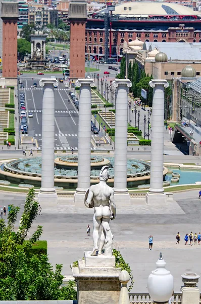 Columnas y fuente Montjuic en la Plaza de España de Barcelona Sp —  Fotos de Stock
