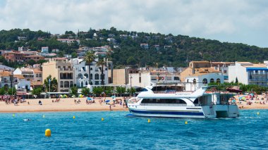 Şehir sahil yakınında tossa de mar Katalonya