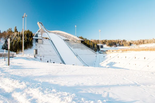 A Holmenkollen síugrósánc, Oslo, Norvégia — Stock Fotó