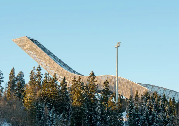 Holmenkollen ski jump i oslo Norge — Stockfoto