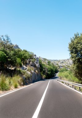 Asfalt yolu