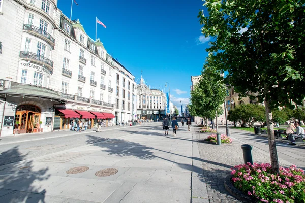 Karl johans gate - κεντρικό δρόμο στο Όσλο της Νορβηγίας — Φωτογραφία Αρχείου