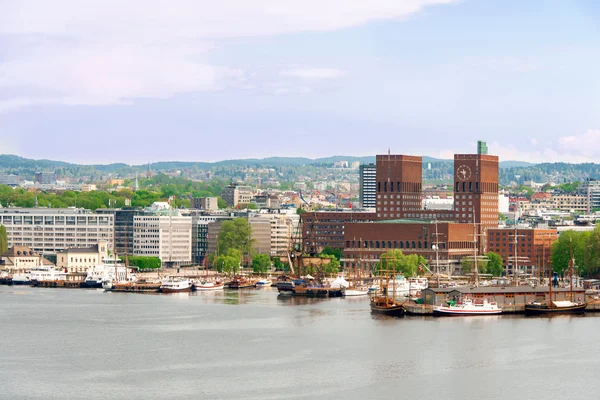 Radhuset bei oslo norwegen — Stockfoto