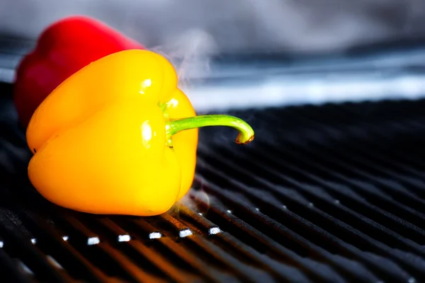Bell peppers on a grill macro — Stock Photo, Image