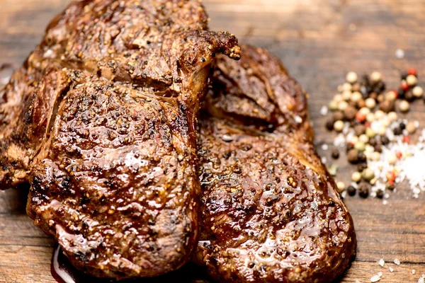 Grilled steaks — Stock Photo, Image