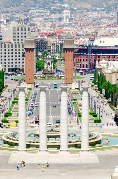 Montjuic fontänen på plaza de España — Stockfoto