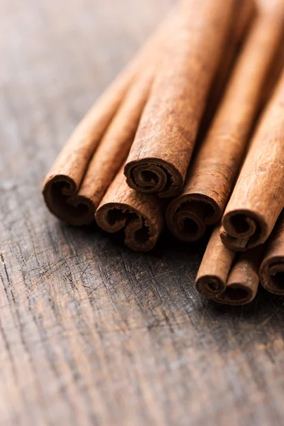 Cinnamon sticks — Stock Photo, Image