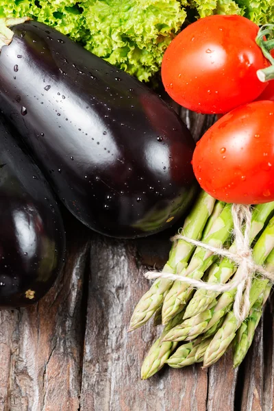 Sortiment av färska grönsaker — Stockfoto