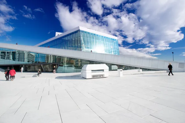 Opera w Oslo na tle nieba — Zdjęcie stockowe